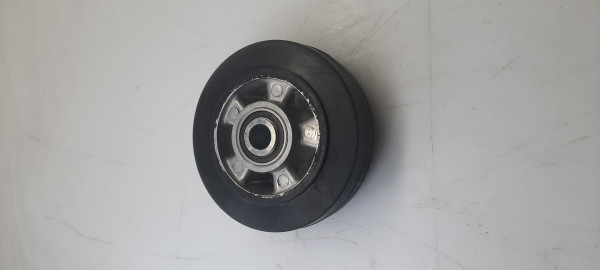 01-05-18-018 Laufrad Ø160mm hinter Saugschacht mit Nachlaufwalze