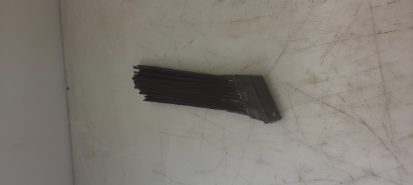 18-00-00-04 Besenbüschel poly / poly tuft  75mm, L=330mm, schwarz 4,0mm