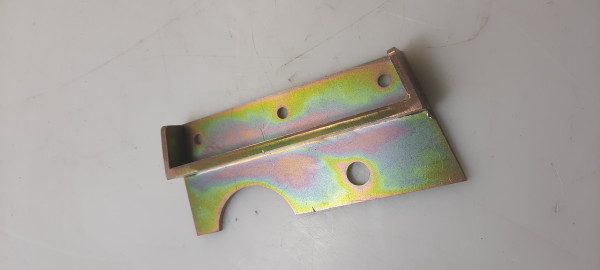 01-11-0104-C Halter für Saugmundgummi zur Seite links