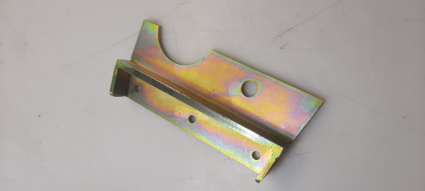 01-11-0104-B Halter für Saugmundgummi zur Seite rechts