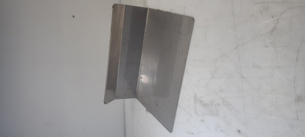 01-05-10-047 Verschleißblech vor der Behälterrückwand, alte Ausführung
