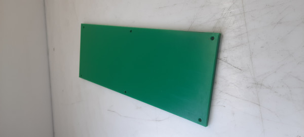 01-05-10-017 Schutzplatte aus Kunstoff für Schmutzführung