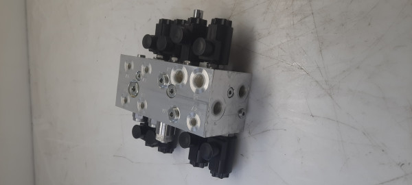 01-01-16-657 Ventilblock STB